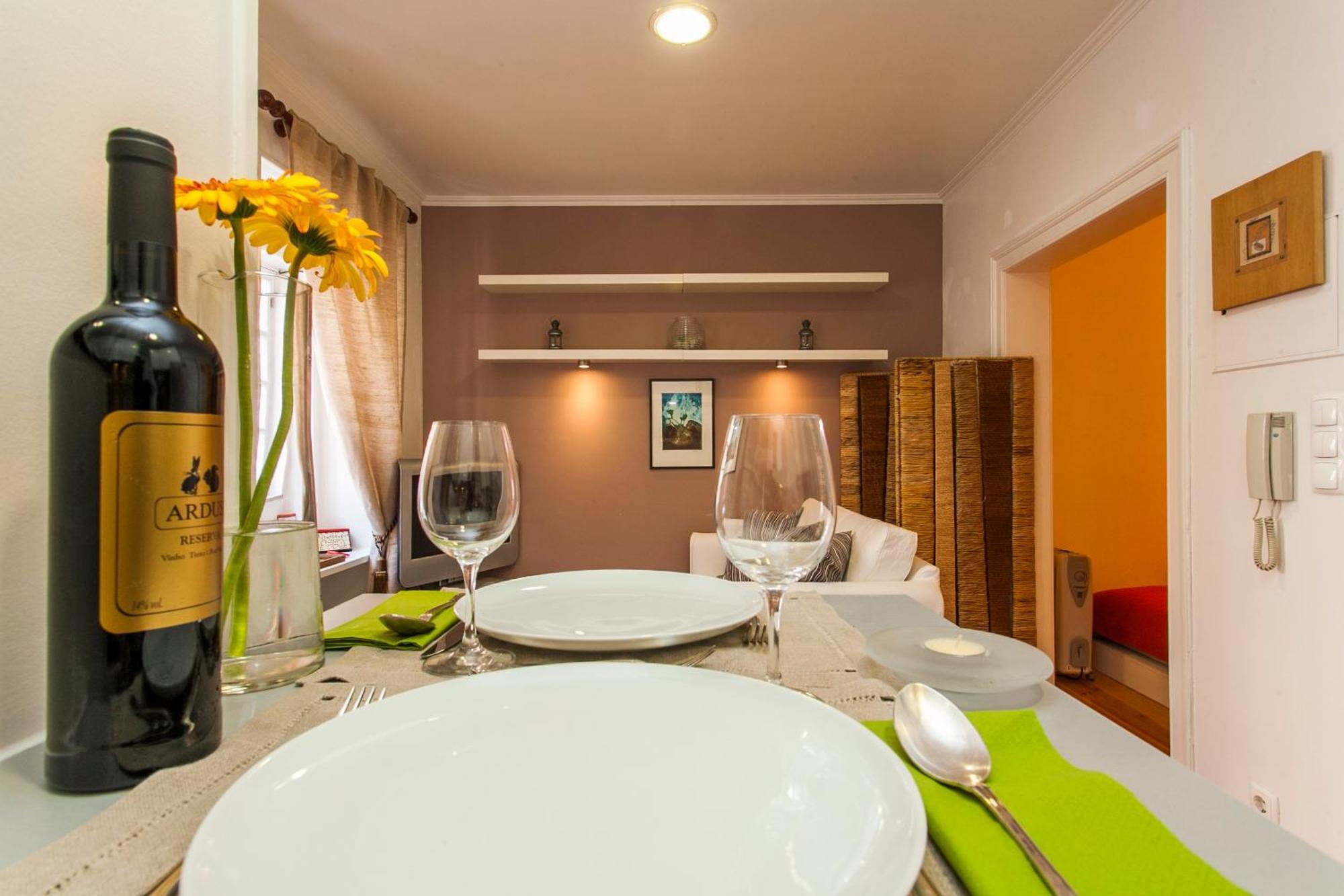 Whome Central Alfama Hideaway Perfect To Explore Lisbon Room photo